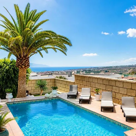 Enchanting Portocervo Heated Pool Sea View Сasa de vacaciones Costa Adeje (Tenerife)